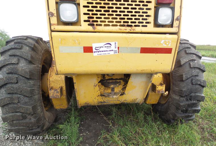 image for item DE5198 1993 John Deere 770BH motor grader