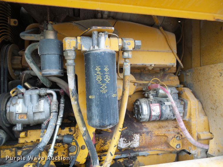 image for item DE5198 1993 John Deere 770BH motor grader