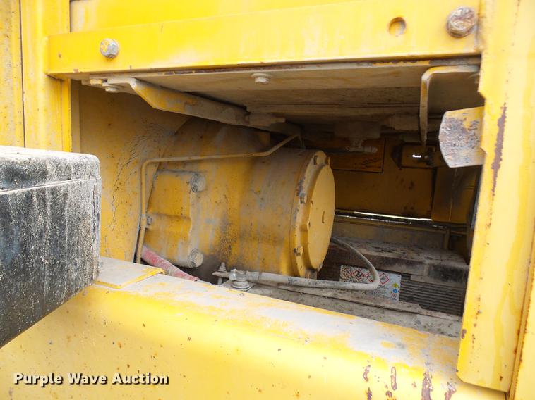 image for item DE5198 1993 John Deere 770BH motor grader