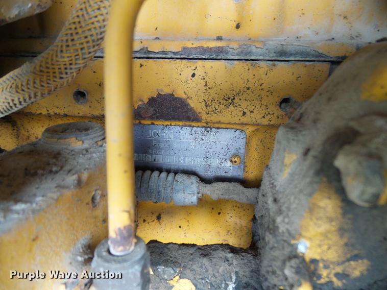 image for item DE5198 1993 John Deere 770BH motor grader