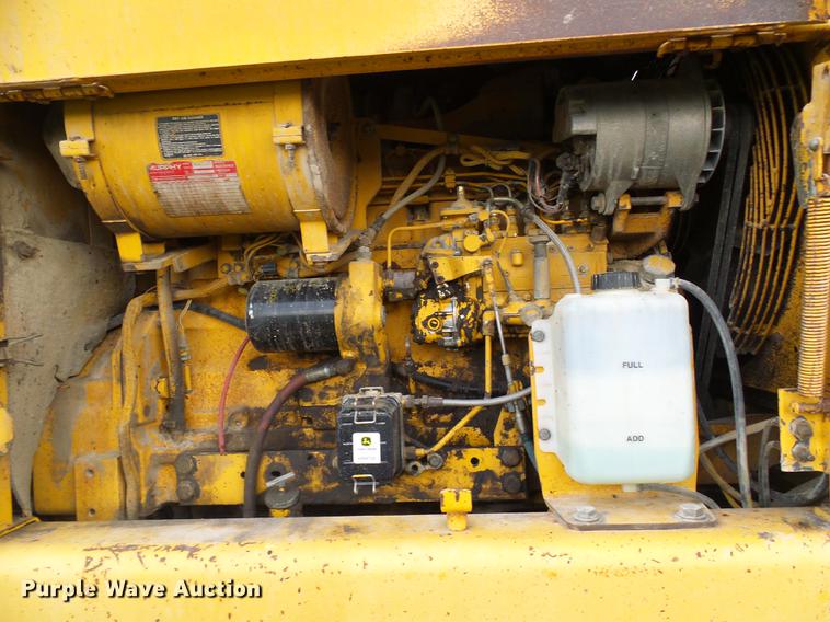 image for item DE5198 1993 John Deere 770BH motor grader