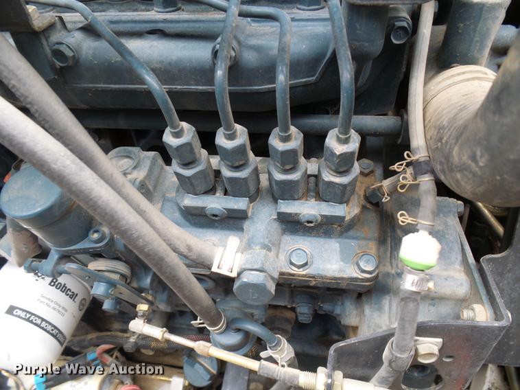 image for item DE5211 2006 Bobcat T300 skid steer