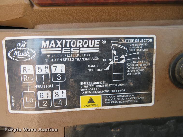 image for item DE6370 2011 Mack Granite semi truck