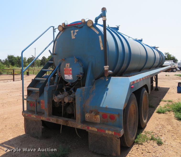 image for item DE6371 2010 VE EV-130 tank trailer