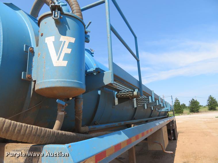 image for item DE6371 2010 VE EV-130 tank trailer