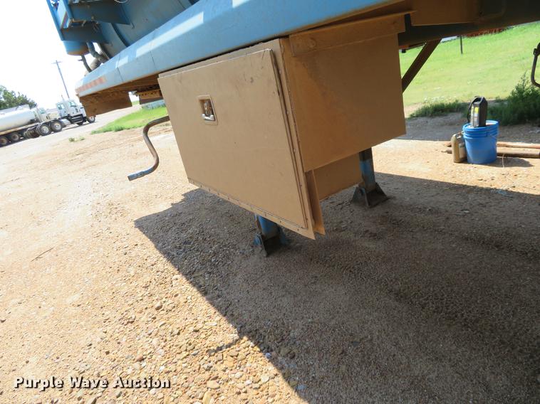 image for item DE6371 2010 VE EV-130 tank trailer