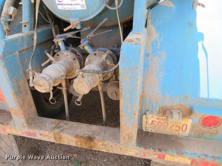 image for item DE6371 2010 VE EV-130 tank trailer