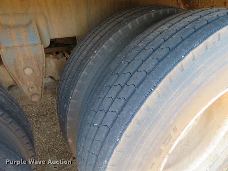 image for item DE6371 2010 VE EV-130 tank trailer