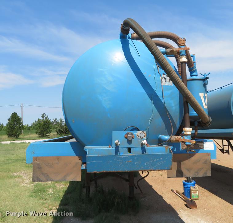 image for item DE6372 2009 VE EV-130 tank trailer