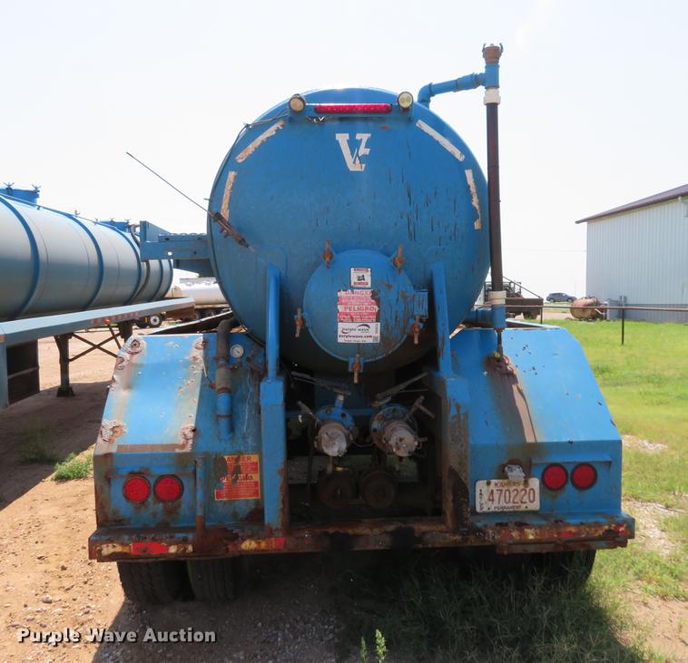 image for item DE6372 2009 VE EV-130 tank trailer