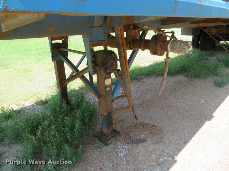 image for item DE6372 2009 VE EV-130 tank trailer