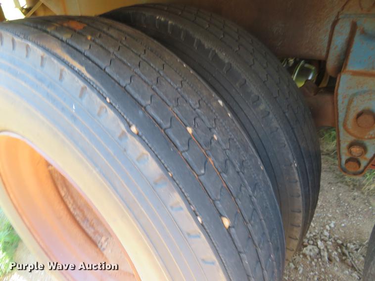 image for item DE6372 2009 VE EV-130 tank trailer