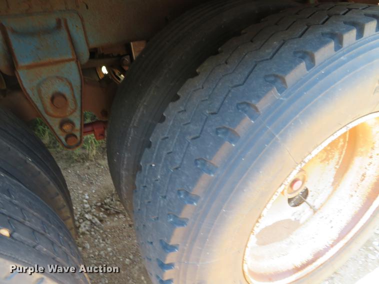 image for item DE6372 2009 VE EV-130 tank trailer