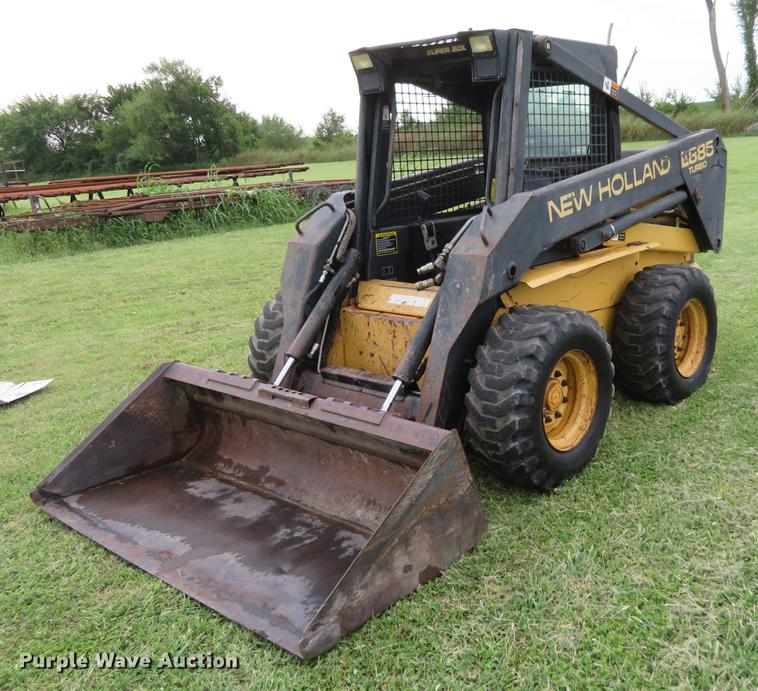 image for item DE6385 1995 New Holland LX885 skid steer