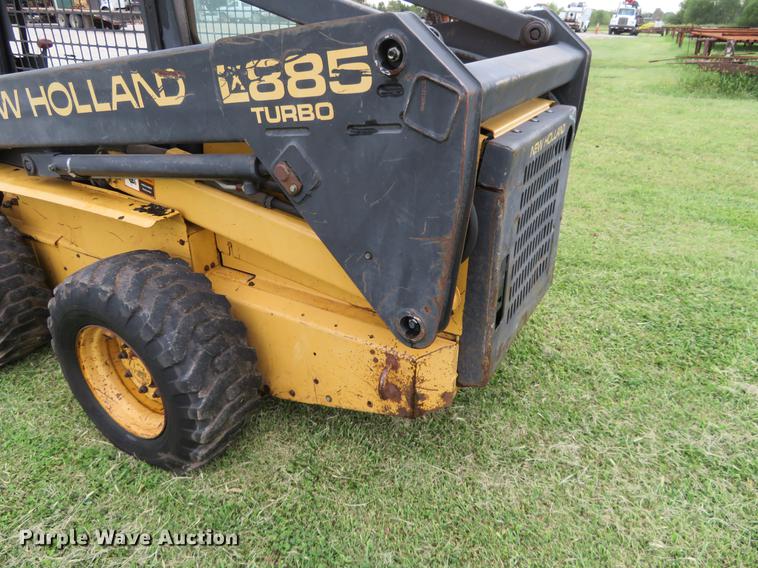 image for item DE6385 1995 New Holland LX885 skid steer