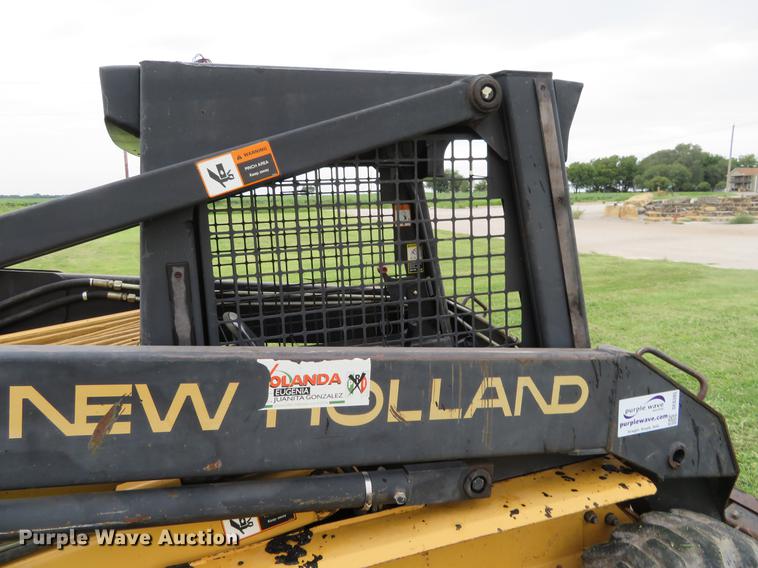 image for item DE6385 1995 New Holland LX885 skid steer