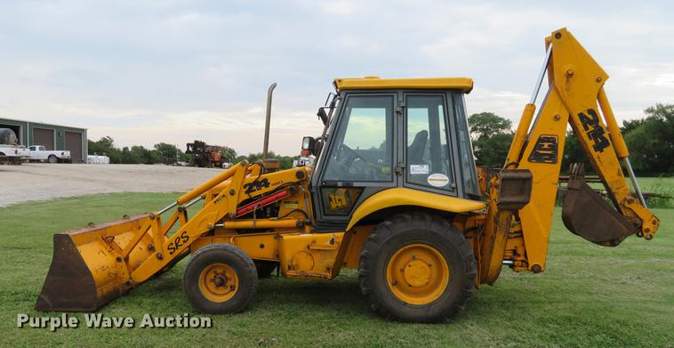 image for item DE6386 JCB 214 Series II backhoe