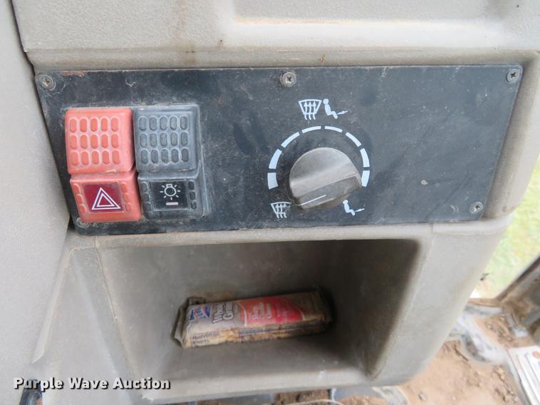 image for item DE6386 JCB 214 Series II backhoe