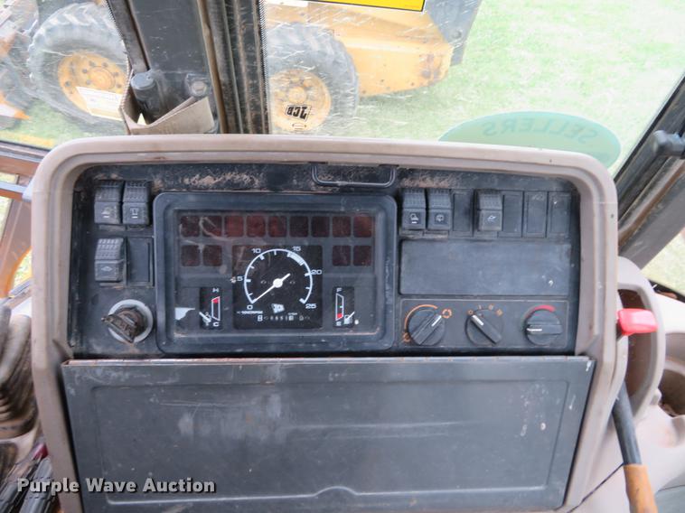 image for item DE6386 JCB 214 Series II backhoe