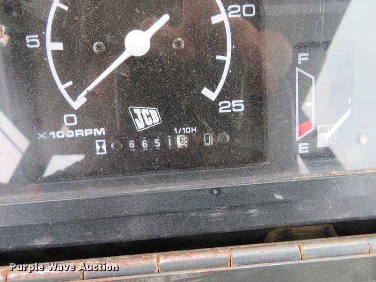 image for item DE6386 JCB 214 Series II backhoe