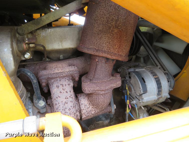 image for item DE6386 JCB 214 Series II backhoe