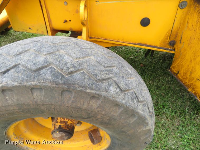 image for item DE6386 JCB 214 Series II backhoe