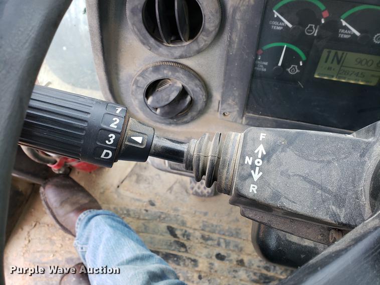 image for item DF2421 2004 John Deere 744J wheel loader