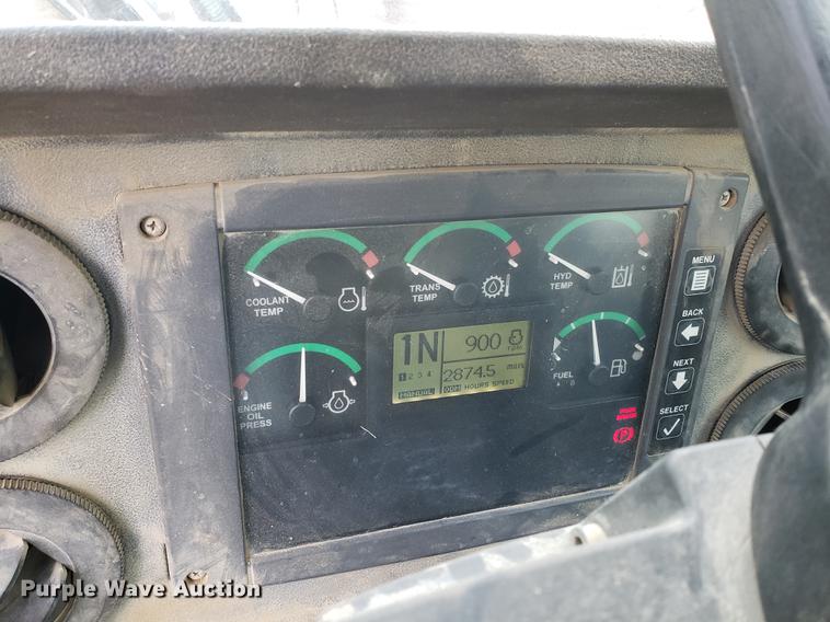 image for item DF2421 2004 John Deere 744J wheel loader