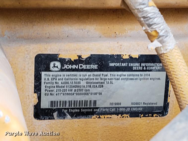 image for item DF2421 2004 John Deere 744J wheel loader