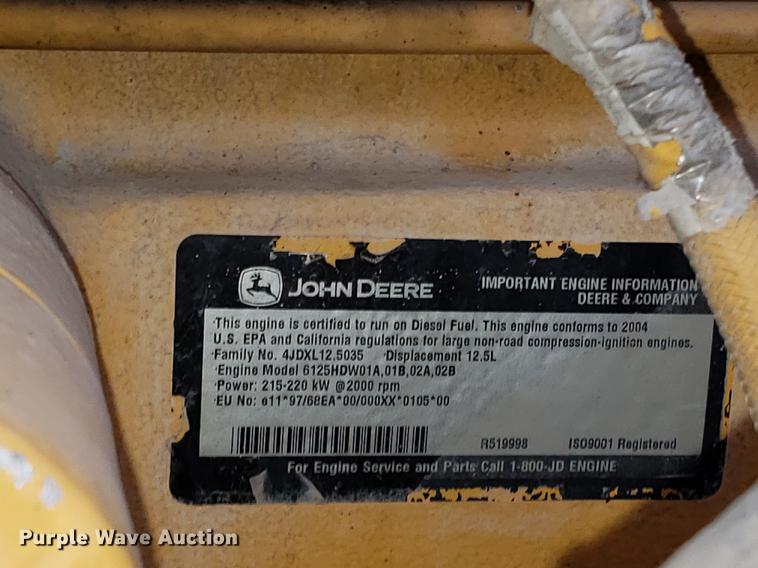 image for item DF2421 2004 John Deere 744J wheel loader
