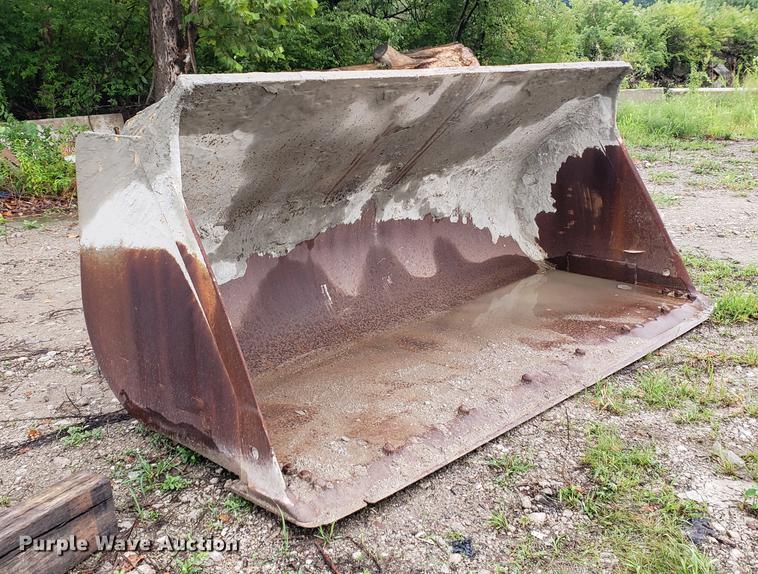 image for item DF2421 2004 John Deere 744J wheel loader