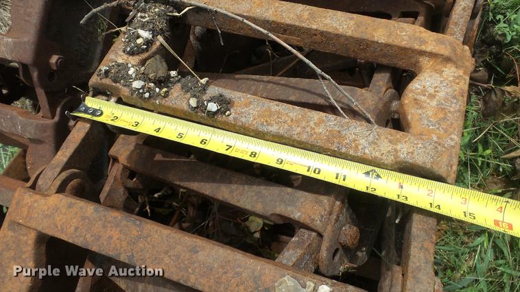 image for item DF4321 Grouser skid steer tracks