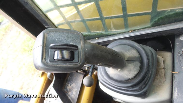 image for item DF4325 2003 Caterpillar 277 skid steer