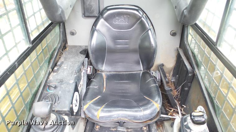 image for item DF4325 2003 Caterpillar 277 skid steer
