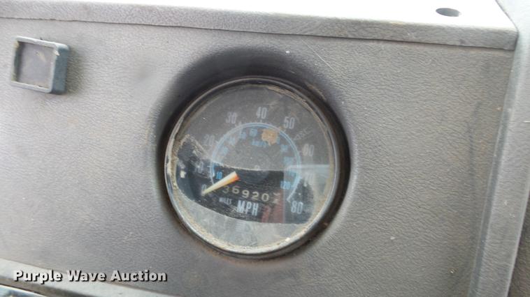 image for item DF4326 1986 Mack RW653 semi truck