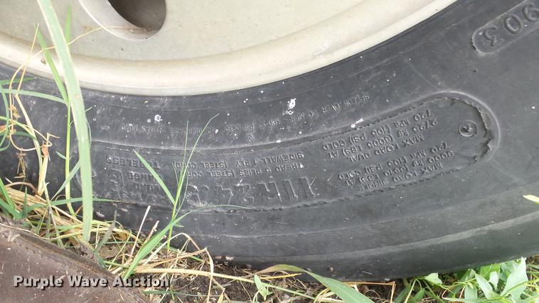 image for item DF4326 1986 Mack RW653 semi truck