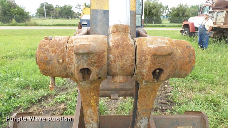 image for item DF4328 1995 Komatsu PC150-5 excavator