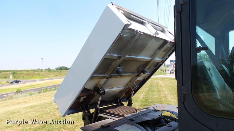 image for item DM9909 2007 Bobcat Toolcat 5600 utility work machine