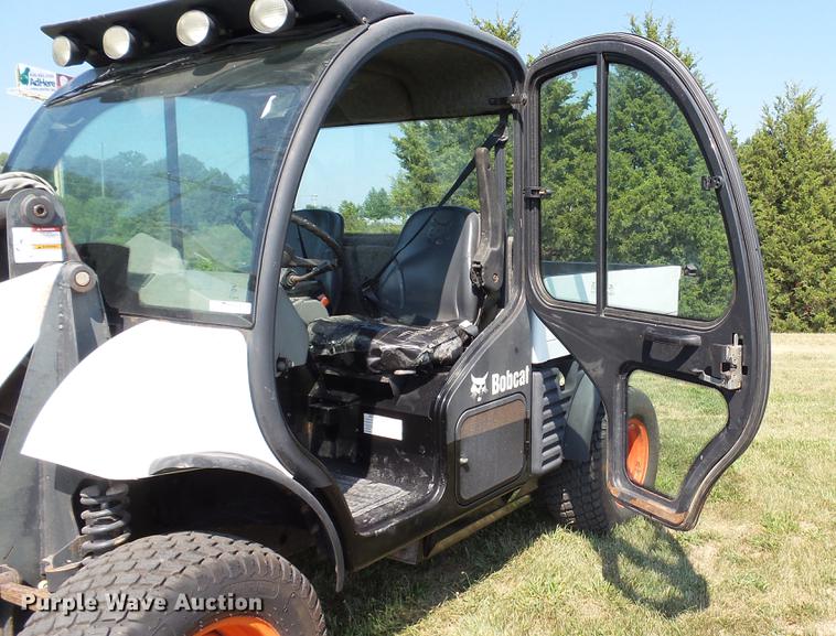 image for item DM9909 2007 Bobcat Toolcat 5600 utility work machine