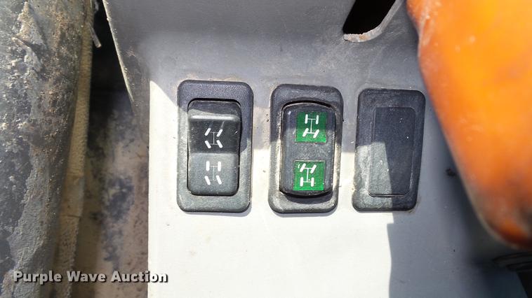 image for item DM9909 2007 Bobcat Toolcat 5600 utility work machine