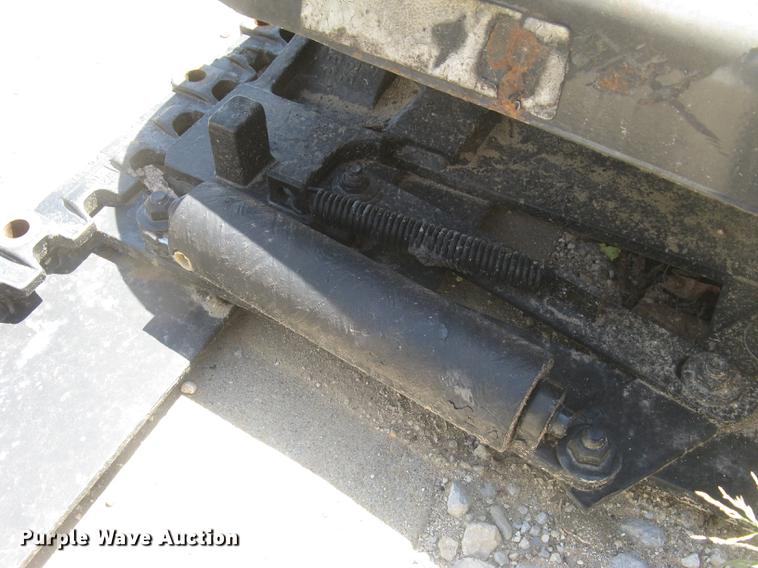 image for item DQ9747 Fontaine air operated fifth wheel plate