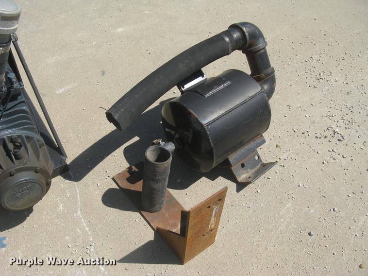 image for item DQ9748 Jurop R260D vacuum pump