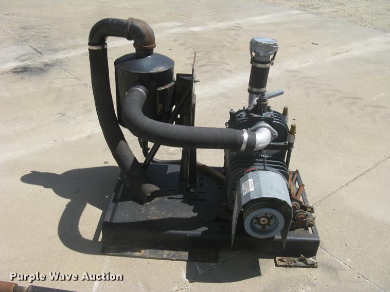 image for item DQ9749 Jurop R260D vacuum pump