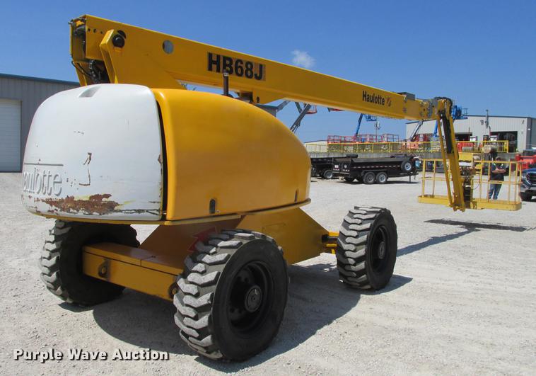 image for item DX9450 2005 Haulotte HB68J boom lift