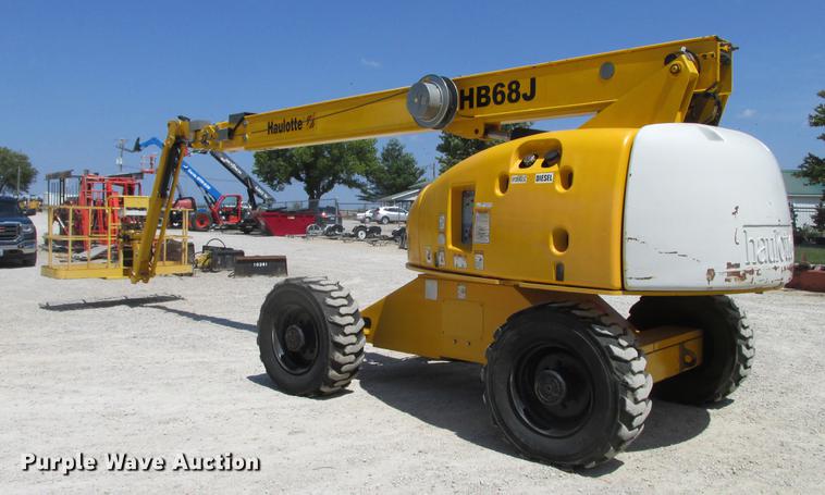 image for item DX9450 2005 Haulotte HB68J boom lift
