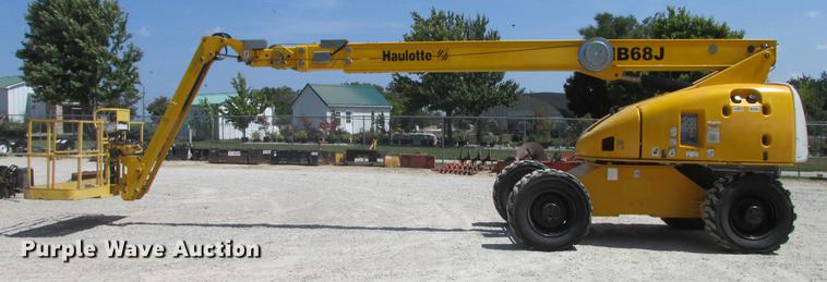 image for item DX9450 2005 Haulotte HB68J boom lift