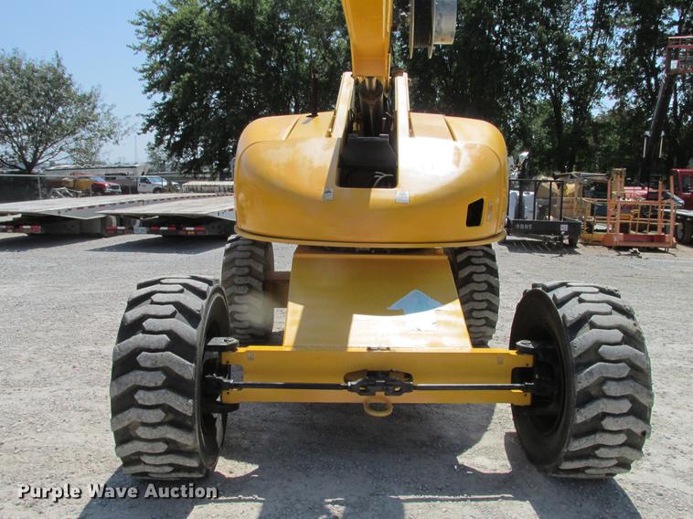 image for item DX9450 2005 Haulotte HB68J boom lift