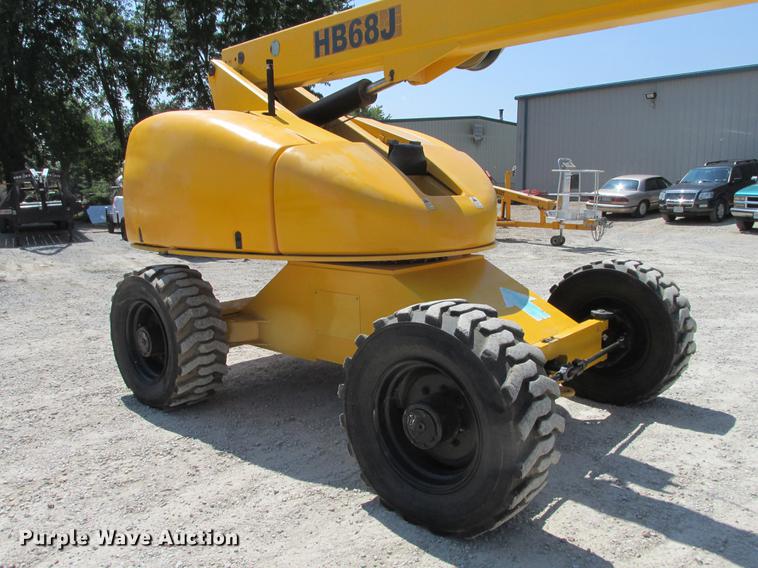 image for item DX9450 2005 Haulotte HB68J boom lift