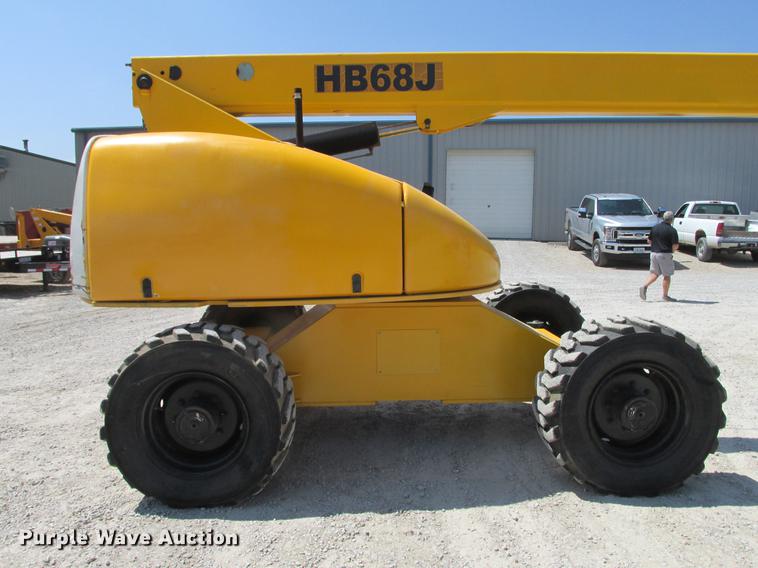 image for item DX9450 2005 Haulotte HB68J boom lift