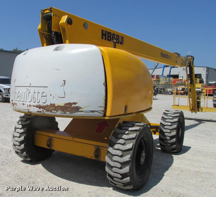 image for item DX9450 2005 Haulotte HB68J boom lift